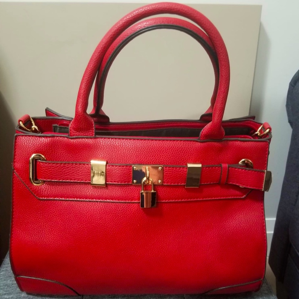💋Ruby red medium size bag💄